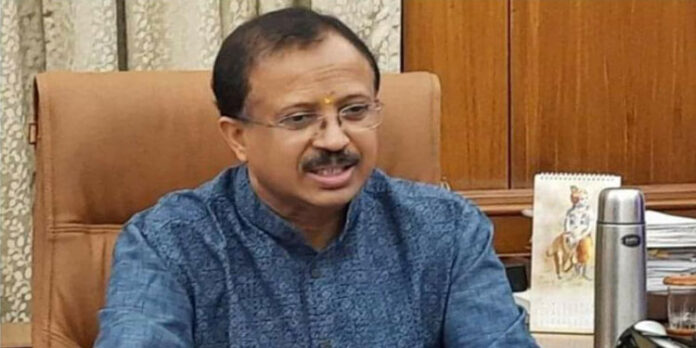 കേളപ്പജിയേക്കാൾ കേമനാണ് വാരിയംകുന്നനെന്ന് സ്ഥാപിക്കാൻ ശ്രമം : വി.മുരളീധരൻ കേളപ്പജിയേക്കാൾ കേമനാണ് വാരിയംകുന്നനെന്ന് സ്ഥാപിക്കാൻ ശ്രമം : വി.മുരളീധരൻ