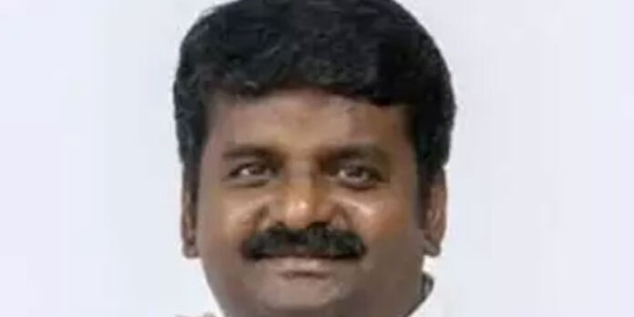 തമിഴ്നാട് മുൻ മന്ത്രിയുടെ വസതിയിലും സ്ഥാപനങ്ങളിലും വിജിലൻസ് പരിശോധന തമിഴ്നാട് മുൻ മന്ത്രിയുടെ വസതിയിലും സ്ഥാപനങ്ങളിലും വിജിലൻസ് പരിശോധന