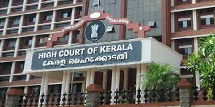 ഹൈക്കോടതി കളമശേരിയിലേക്ക് മാറ്റാന് ആലോചന ഹൈക്കോടതി കളമശേരിയിലേക്ക് മാറ്റാന് ആലോചന