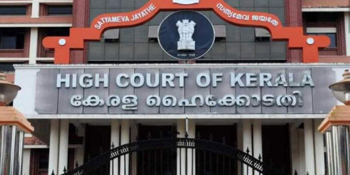 ഹൈക്കോടതിയുടെ പേരിൽ വ്യാജ ഉത്തരവുണ്ടാക്കി അറസ്റ്റ് തടയാൻ ശ്രമം : കോടതിക്ക് പരാതി നൽകി ഡിജിപി ഹൈക്കോടതിയുടെ പേരിൽ വ്യാജ ഉത്തരവുണ്ടാക്കി അറസ്റ്റ് തടയാൻ ശ്രമം : കോടതിക്ക് പരാതി നൽകി ഡിജിപി
