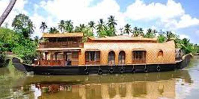 ഹൗസ്ബോട്ട് – ശിക്കാര വള്ളം സവാരിയ്ക്ക് നിരോധനം ഹൗസ്ബോട്ട് – ശിക്കാര വള്ളം സവാരിയ്ക്ക് നിരോധനം