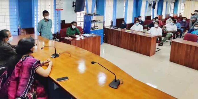ദുരന്തങ്ങളില് നിന്നും അതിജീവനത്തിലേക്ക് പിടിച്ചു കയറ്റിയ പങ്കാളികളാണ് സന്നദ്ധ പ്രവര്ത്തകര് : ജില്ലാ കളക്ടര് ദുരന്തങ്ങളില് നിന്നും അതിജീവനത്തിലേക്ക് പിടിച്ചു കയറ്റിയ പങ്കാളികളാണ് സന്നദ്ധ പ്രവര്ത്തകര് : ജില്ലാ കളക്ടര്