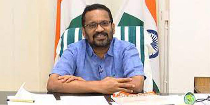 മഴക്കെടുതിയില് മരിച്ചവരുടെ കുടുംബങ്ങൾക്ക് സര്ക്കാര് ധനസഹായം പ്രഖ്യാപിച്ചു മഴക്കെടുതിയില് മരിച്ചവരുടെ കുടുംബങ്ങൾക്ക് സര്ക്കാര് ധനസഹായം പ്രഖ്യാപിച്ചു
