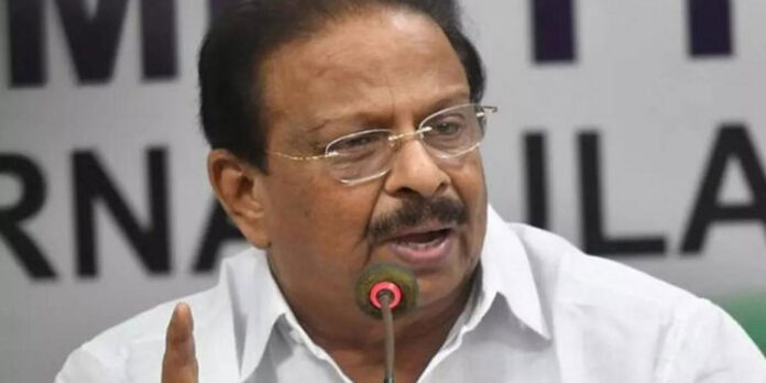 മോൻസൺ മാവുങ്കൽ വിഷയം ; നിയമോപദേശം തേടി കെ.പി.സി.സി പ്രസിഡന്റ് കെ.സുധാകരൻ മോൻസൺ മാവുങ്കൽ വിഷയം ; നിയമോപദേശം തേടി കെ.പി.സി.സി പ്രസിഡന്റ് കെ.സുധാകരൻ
