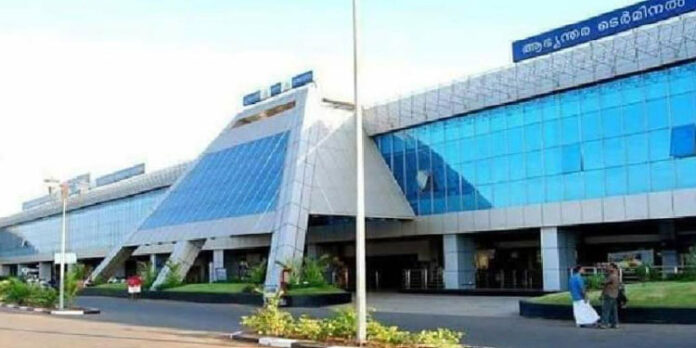 കനത്ത മൂടല് മഞ്ഞ് ; കരിപ്പൂരില് 5 വിമാനങ്ങള് വൈകി കനത്ത മൂടല് മഞ്ഞ് ; കരിപ്പൂരില് 5 വിമാനങ്ങള് വൈകി
