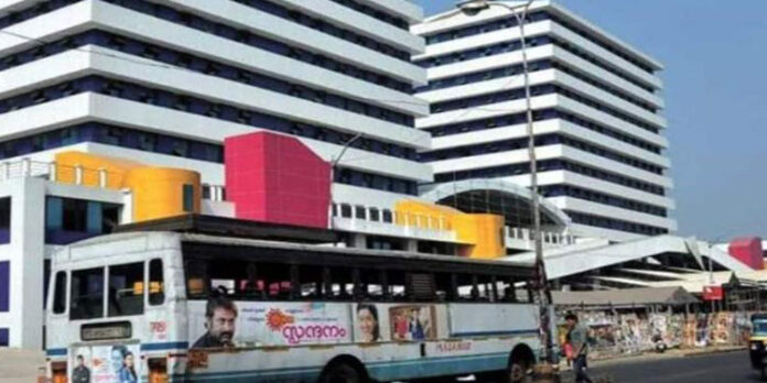 ഡിപ്പോ എങ്ങോട്ട് മാറ്റും ? കോഴിക്കോട് കെഎസ്ആര്ടിസി ഡിപ്പോ പ്രവര്ത്തനം വീണ്ടും പ്രതിസന്ധിയില് ഡിപ്പോ എങ്ങോട്ട് മാറ്റും ? കോഴിക്കോട് കെഎസ്ആര്ടിസി ഡിപ്പോ പ്രവര്ത്തനം വീണ്ടും പ്രതിസന്ധിയില്