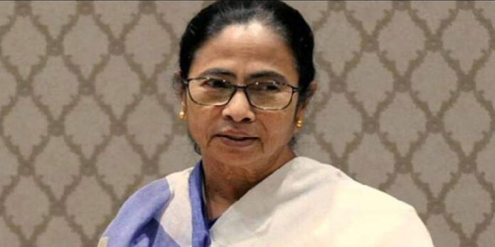 പശ്ചിമബംഗാളില് മന്ത്രിമാരുടെയും എം.എല്.എമാരുടെയും ശമ്പളം കൂട്ടി പശ്ചിമബംഗാളില് മന്ത്രിമാരുടെയും എം.എല്.എമാരുടെയും ശമ്പളം കൂട്ടി