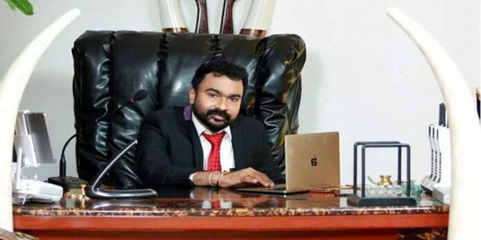 മോൻസന്റെ പോലീസ് ബന്ധം ; പറയാതെ പറഞ്ഞ് പോലീസ് ഓഫീസേഴ്സ് അസോസിയേഷൻ പ്രമേയം മോൻസന്റെ പോലീസ് ബന്ധം ; പറയാതെ പറഞ്ഞ് പോലീസ് ഓഫീസേഴ്സ് അസോസിയേഷൻ പ്രമേയം