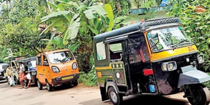 വിദ്യാലയങ്ങൾ തുറക്കുന്നു ; ഫിറ്റ്നസ് സർട്ടിഫിക്കറ്റിനായി നെട്ടോട്ടത്തിൽ സ്കൂള് വാഹനങ്ങള് വിദ്യാലയങ്ങൾ തുറക്കുന്നു ; ഫിറ്റ്നസ് സർട്ടിഫിക്കറ്റിനായി നെട്ടോട്ടത്തിൽ സ്കൂള് വാഹനങ്ങള്