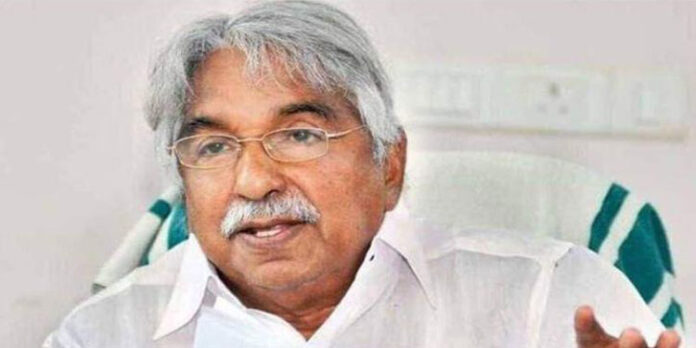 ലഖിംപൂര് ഖേരി സംഭവം ; കര്ഷക സമരത്തെ ചോരയില് മുക്കിക്കൊല്ലുന്നു : ഉമ്മന് ചാണ്ടി ലഖിംപൂര് ഖേരി സംഭവം ; കര്ഷക സമരത്തെ ചോരയില് മുക്കിക്കൊല്ലുന്നു : ഉമ്മന് ചാണ്ടി