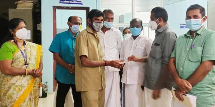 പത്തനംതിട്ട നഗരസഭയിൽ എലിപ്പനി പ്രതിരോധ ക്യാമ്പന് അഡ്വ.ടി.സക്കീർ ഹുസൈൻ ഉദ്ഘാടനം ചെയ്തു പത്തനംതിട്ട നഗരസഭയിൽ എലിപ്പനി പ്രതിരോധ ക്യാമ്പന് അഡ്വ.ടി.സക്കീർ ഹുസൈൻ ഉദ്ഘാടനം ചെയ്തു