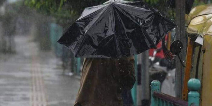 സംസ്ഥാനത്ത് ഇടിമിന്നലോട് കൂടിയ ശക്തമായ മഴ തുടരാൻ സാധ്യത സംസ്ഥാനത്ത് ഇടിമിന്നലോട് കൂടിയ ശക്തമായ മഴ തുടരാൻ സാധ്യത