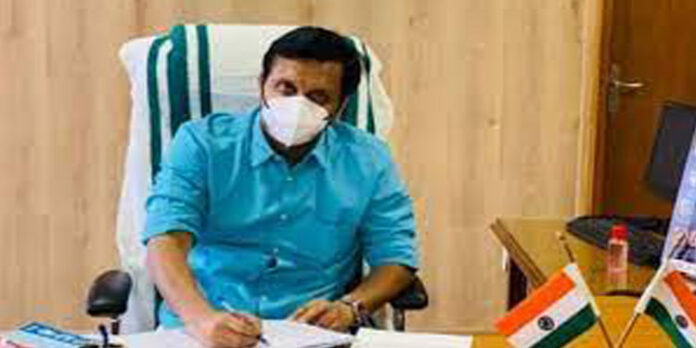 റോഡുപണി സമയബന്ധിതമായി പൂര്ത്തിയാക്കാത്ത കരാറുകാരനെ നീക്കി പൊതുമരാമത്ത് വകുപ്പ് റോഡുപണി സമയബന്ധിതമായി പൂര്ത്തിയാക്കാത്ത കരാറുകാരനെ നീക്കി പൊതുമരാമത്ത് വകുപ്പ്