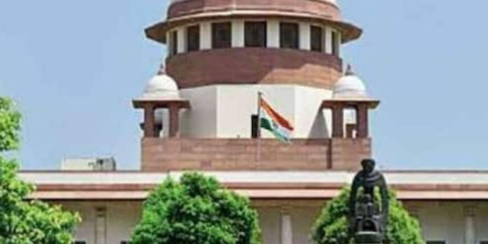 ന്യൂനപക്ഷ സ്കോളർഷിപ്പ് ; ഹൈക്കോടതി വിധിക്കെതിരെ കേരളം സുപ്രീംകോടതിയിൽ ന്യൂനപക്ഷ സ്കോളർഷിപ്പ് ; ഹൈക്കോടതി വിധിക്കെതിരെ കേരളം സുപ്രീംകോടതിയിൽ