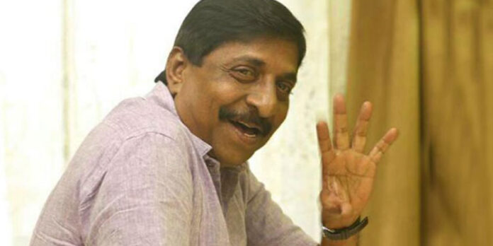 മോൻസണ് മാവുങ്കലിനെ പരിചയപ്പെട്ട സാഹചര്യം വ്യക്തമാക്കി ശ്രീനിവാസൻ മോൻസണ് മാവുങ്കലിനെ പരിചയപ്പെട്ട സാഹചര്യം വ്യക്തമാക്കി ശ്രീനിവാസൻ