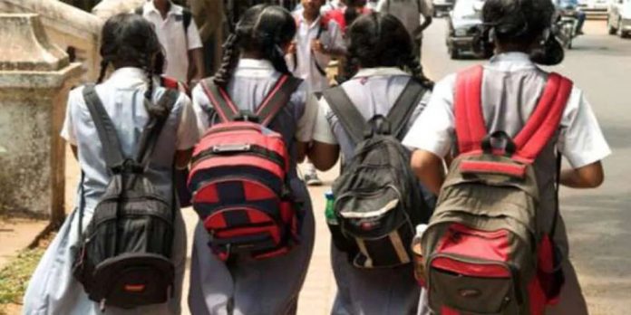 അതിശക്തമായ മഴ ; കണ്ണൂര് ജില്ലയിലെ വിദ്യാഭ്യാസ സ്ഥാപനങ്ങള്ക്ക് അവധി അതിശക്തമായ മഴ ; കണ്ണൂര് ജില്ലയിലെ വിദ്യാഭ്യാസ സ്ഥാപനങ്ങള്ക്ക് അവധി