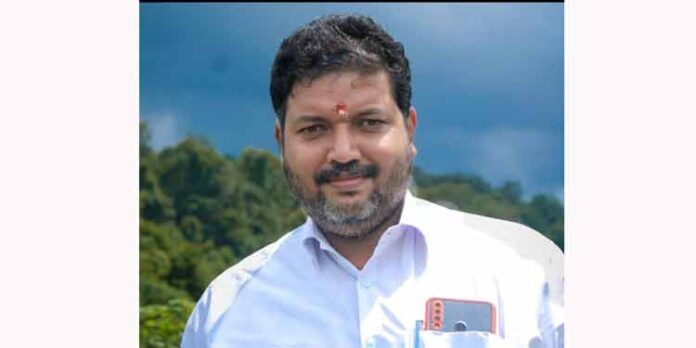 ബി.ജെ.പി പത്തനംതിട്ട ജില്ലാ പ്രസിഡന്റ് വി.എ സൂരജ് ബി.ജെ.പി പത്തനംതിട്ട ജില്ലാ പ്രസിഡന്റ് വി.എ സൂരജ്