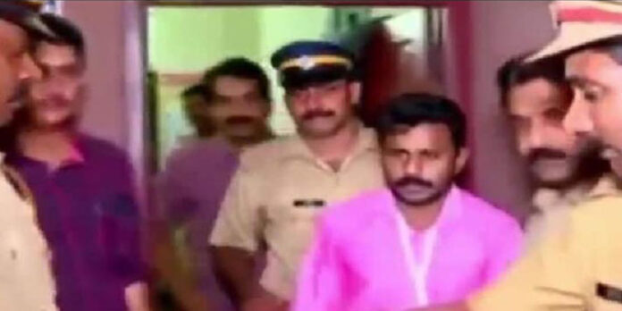 കാടാമ്പുഴ കൂട്ടക്കൊലക്കേസ് ; പ്രതി വീണ്ടും ആത്മഹത്യയ്ക്ക് ശ്രമിച്ചു കാടാമ്പുഴ കൂട്ടക്കൊലക്കേസ് ; പ്രതി വീണ്ടും ആത്മഹത്യയ്ക്ക് ശ്രമിച്ചു