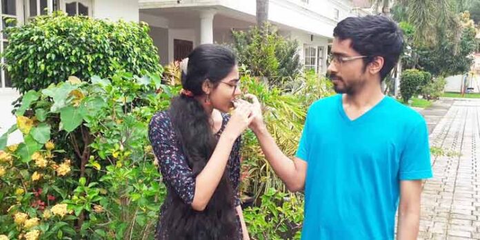 കീം പരീക്ഷയിൽ ബിഫാമിന്റെ മൂന്നാം റാങ്ക് തിളക്കവുമായി തിരുവല്ല സ്വദേശിനി അക്ഷര ആനന്ദ് കീം പരീക്ഷയിൽ ബിഫാമിന്റെ മൂന്നാം റാങ്ക് തിളക്കവുമായി തിരുവല്ല സ്വദേശിനി അക്ഷര ആനന്ദ്