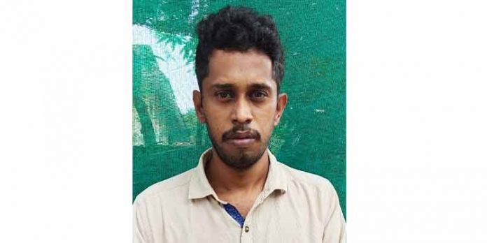 ബേക്കറിയില് നിന്നും പണവും ബൈക്കുമായി കടന്ന ജീവനക്കാരന് പിടിയില് ബേക്കറിയില് നിന്നും പണവും ബൈക്കുമായി കടന്ന ജീവനക്കാരന് പിടിയില്