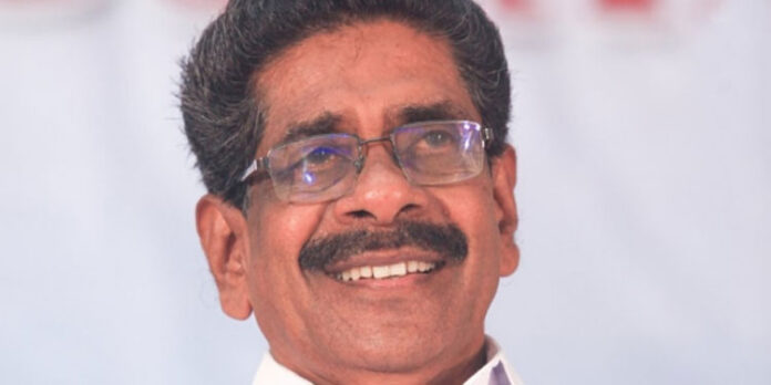 സുധാകരന് – മോന്സണ് ബന്ധം : പരസ്യമായി പ്രതികരിക്കാന് തനിക്കാവില്ലെന്ന് മുല്ലപ്പള്ളി സുധാകരന് – മോന്സണ് ബന്ധം : പരസ്യമായി പ്രതികരിക്കാന് തനിക്കാവില്ലെന്ന് മുല്ലപ്പള്ളി