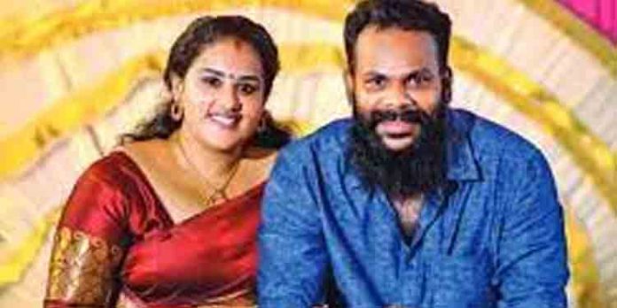 കുഞ്ഞിനെ ദത്ത് നല്കിയ കേസില് ആവശ്യമെങ്കില് ഡിഎന്എ ടെസ്റ്റ് നടത്താന് കോടതി അനുമതി കുഞ്ഞിനെ ദത്ത് നല്കിയ കേസില് ആവശ്യമെങ്കില് ഡിഎന്എ ടെസ്റ്റ് നടത്താന് കോടതി അനുമതി