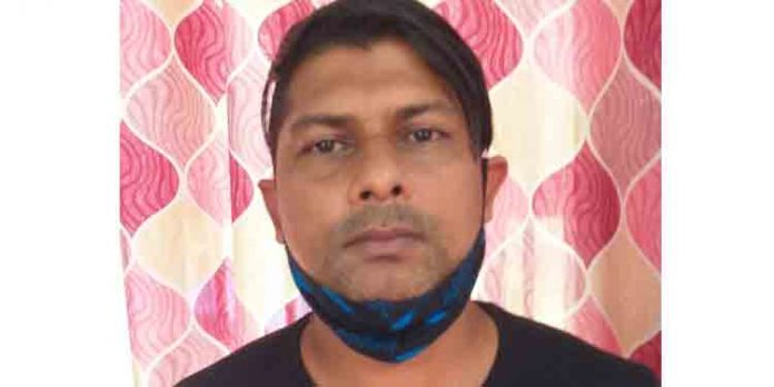 വ്യാജ പ്രവൃത്തിപരിചയ സര്ട്ടിഫിക്കറ്റ് നിര്മ്മിച്ചു നല്കിയ യുവാവ് അറസ്റ്റില് വ്യാജ പ്രവൃത്തിപരിചയ സര്ട്ടിഫിക്കറ്റ് നിര്മ്മിച്ചു നല്കിയ യുവാവ് അറസ്റ്റില്