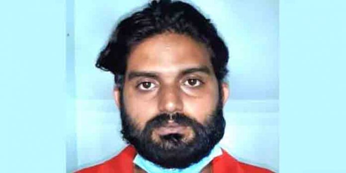 ഫോണിലൂടെ പരിചയപ്പെട്ട യുവതിയെ പീഡിപ്പിച്ച കേസിലെ പ്രതി നാലു വര്ഷത്തിനുശേഷം പിടിയില് ഫോണിലൂടെ പരിചയപ്പെട്ട യുവതിയെ പീഡിപ്പിച്ച കേസിലെ പ്രതി നാലു വര്ഷത്തിനുശേഷം പിടിയില്