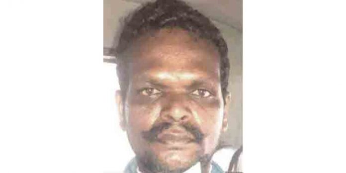 ഇരുചക്രവാഹനവും പണവുമായി കടന്ന തമിഴ്നാട് സ്വദേശിയെ പന്തളം പോലീസ് അറസ്റ്റ് ചെയ്തു ഇരുചക്രവാഹനവും പണവുമായി കടന്ന തമിഴ്നാട് സ്വദേശിയെ പന്തളം പോലീസ് അറസ്റ്റ് ചെയ്തു