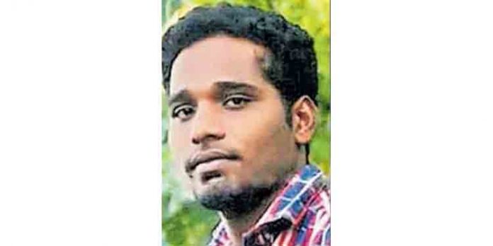 മൃതദേഹം ബാറിനു പിന്നിലെ ചാലില് ആരോ കിടത്തിയതുപോലെ ; പോലീസിനെതിരെ ജോജിയുടെ സഹോദരന് മൃതദേഹം ബാറിനു പിന്നിലെ ചാലില് ആരോ കിടത്തിയതുപോലെ ; പോലീസിനെതിരെ ജോജിയുടെ സഹോദരന്