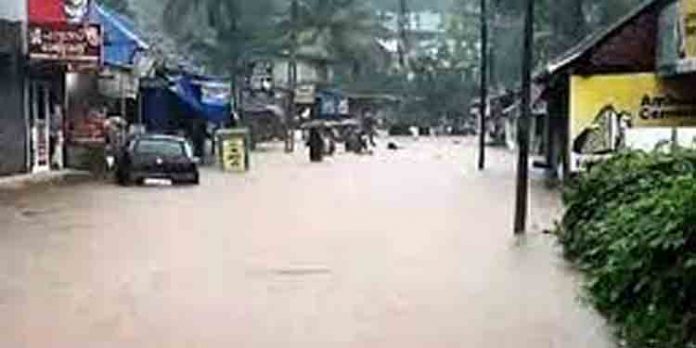 കനത്ത മഴ : കോട്ടയം, ആലപ്പുഴ, ജില്ലകളില് വിദ്യാഭ്യാസ സ്ഥാപനങ്ങള്ക്ക് നാളെ അവധി കനത്ത മഴ : കോട്ടയം, ആലപ്പുഴ, ജില്ലകളില് വിദ്യാഭ്യാസ സ്ഥാപനങ്ങള്ക്ക് നാളെ അവധി