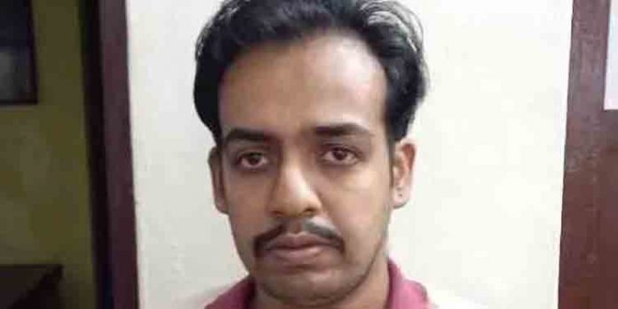 മൊബൈലിൽ വൈറസ് കടത്തിവിട്ടത് ചോദ്യം ചെയ്ത വിദ്യാർഥിയെ ക്രൂരമായി മർദ്ദിച്ചു ; പ്രതി അറസ്റ്റിൽ മൊബൈലിൽ വൈറസ് കടത്തിവിട്ടത് ചോദ്യം ചെയ്ത വിദ്യാർഥിയെ ക്രൂരമായി മർദ്ദിച്ചു ; പ്രതി അറസ്റ്റിൽ