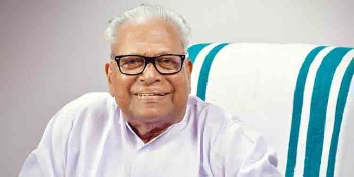വി എസ് അച്യുതാനന്ദന്റെ ആരോഗ്യനിലയില് പുരോഗതി വി എസ് അച്യുതാനന്ദന്റെ ആരോഗ്യനിലയില് പുരോഗതി