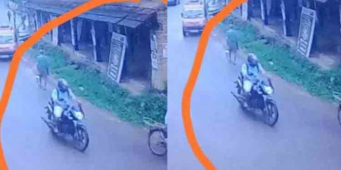 മദ്രസ കഴിഞ്ഞ് വീട്ടിലേക്ക് മടങ്ങുകയായിരുന്ന വിദ്യാര്ഥിയെ തട്ടികൊണ്ടു പോവാന് ശ്രമം മദ്രസ കഴിഞ്ഞ് വീട്ടിലേക്ക് മടങ്ങുകയായിരുന്ന വിദ്യാര്ഥിയെ തട്ടികൊണ്ടു പോവാന് ശ്രമം