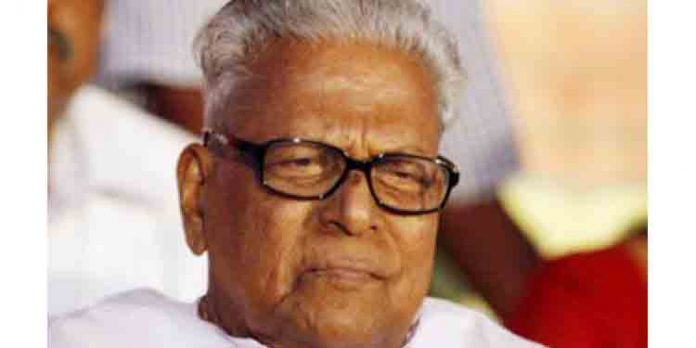 വിഎസ് അച്യുതാനന്ദൻ ആശുപത്രി വിട്ടു വിഎസ് അച്യുതാനന്ദൻ ആശുപത്രി വിട്ടു