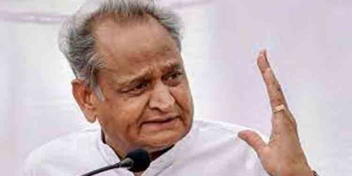 രാജസ്ഥാനിലെ ഗെഹ്ലോത് മന്ത്രിസഭയിലെ മൂന്ന് മുതിർന്ന മന്ത്രിമാർ സ്ഥാനം രാജിവെച്ചു രാജസ്ഥാനിലെ ഗെഹ്ലോത് മന്ത്രിസഭയിലെ മൂന്ന് മുതിർന്ന മന്ത്രിമാർ സ്ഥാനം രാജിവെച്ചു