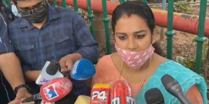 ശിശുക്ഷേമ സമിതി നടത്തിയത് കുട്ടിക്കടത്ത് ഷിജുഖാനെതിരെ നടപടിയെടുക്കണം അനുപമ ശിശുക്ഷേമ സമിതി നടത്തിയത് കുട്ടിക്കടത്ത് ഷിജുഖാനെതിരെ നടപടിയെടുക്കണം അനുപമ