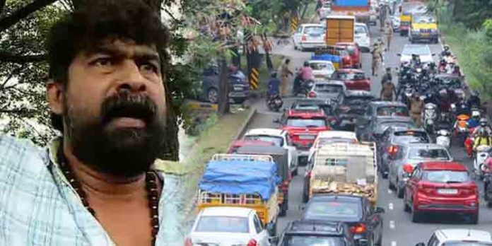 റോഡ് ഉപരോധ സമരത്തില് 15 കോണ്ഗ്രസ് നേതാക്കള്ക്കെതിരെ കേസ് ; ഡി സി സി പ്രസിഡന്റ് മുഹമ്മദ് ഷിയാസ് ഒന്നാംപ്രതി റോഡ് ഉപരോധ സമരത്തില് 15 കോണ്ഗ്രസ് നേതാക്കള്ക്കെതിരെ കേസ് ; ഡി സി സി പ്രസിഡന്റ് മുഹമ്മദ് ഷിയാസ് ഒന്നാംപ്രതി