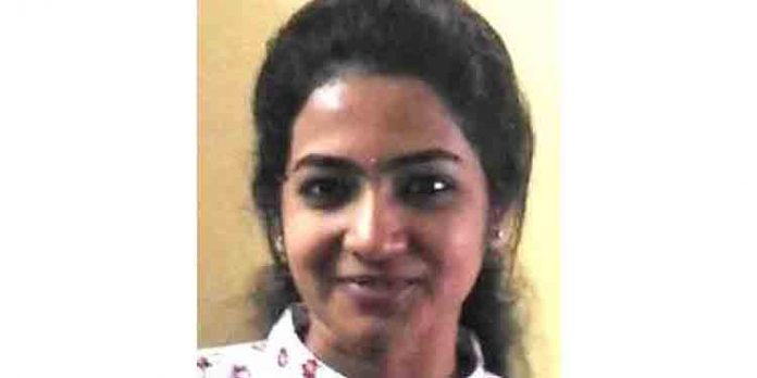 അഞ്ജനയുടെ മൃതദേഹം വീട്ടുവളപ്പില് സംസ്കരിച്ചു അഞ്ജനയുടെ മൃതദേഹം വീട്ടുവളപ്പില് സംസ്കരിച്ചു