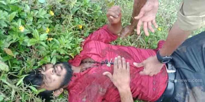 പ്രണയം നിരസിച്ചു : വിദ്യാര്ഥിനിയെ യുവാവ് കുത്തിപ്പരുക്കേല്പ്പിച്ചു പ്രണയം നിരസിച്ചു : വിദ്യാര്ഥിനിയെ യുവാവ് കുത്തിപ്പരുക്കേല്പ്പിച്ചു