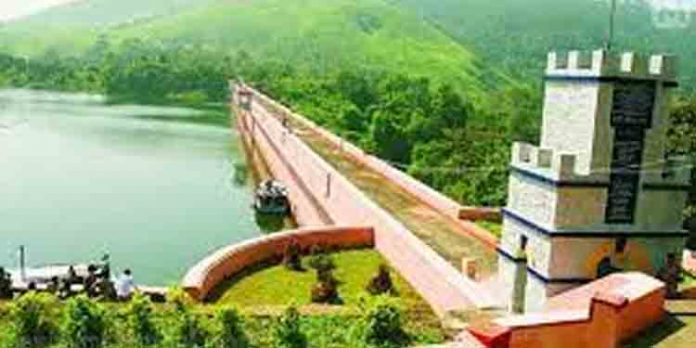 മുല്ലപ്പെരിയാർ അണക്കെട്ടിലെ ജലനിരപ്പ് വീണ്ടും ഉയർന്നു മുല്ലപ്പെരിയാർ അണക്കെട്ടിലെ ജലനിരപ്പ് വീണ്ടും ഉയർന്നു