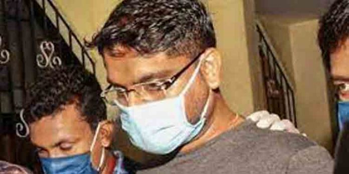 സരിത്തും പുറത്തേക്ക് ; സ്വര്ണക്കടത്ത് കേസ് പ്രതികളെല്ലാം മോചിതരാകുന്നു സരിത്തും പുറത്തേക്ക് ; സ്വര്ണക്കടത്ത് കേസ് പ്രതികളെല്ലാം മോചിതരാകുന്നു