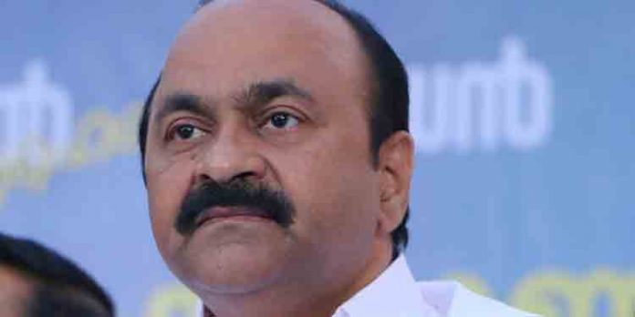 വി.ഡി സതീശനെതിരെ അശ്ലീല വീഡിയോ ; രണ്ടു പേര്ക്കെതിരെ കേസ്സെടുത്തു വി.ഡി സതീശനെതിരെ അശ്ലീല വീഡിയോ ; രണ്ടു പേര്ക്കെതിരെ കേസ്സെടുത്തു