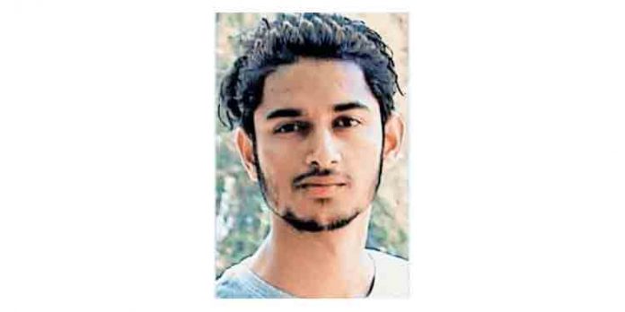 പ്രവാസി യുവാവിന്റെ പാസ്പോര്ട്ട് നമ്പറില് മറ്റാര്ക്കോ വാക്സിന് ; യാത്ര മുടങ്ങി യുവാവും കുടുംബവും പ്രവാസി യുവാവിന്റെ പാസ്പോര്ട്ട് നമ്പറില് മറ്റാര്ക്കോ വാക്സിന് ; യാത്ര മുടങ്ങി യുവാവും കുടുംബവും