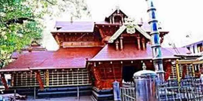 ഓര്മ്മ നഷ്ടപ്പെട്ട വീട്ടമ്മ കാണിക്കയിട്ട 15 പവന് സ്വര്ണാഭരണം തിരികെ നല്കും : വെളളാപ്പളളി നടേശന് ഓര്മ്മ നഷ്ടപ്പെട്ട വീട്ടമ്മ കാണിക്കയിട്ട 15 പവന് സ്വര്ണാഭരണം തിരികെ നല്കും : വെളളാപ്പളളി നടേശന്