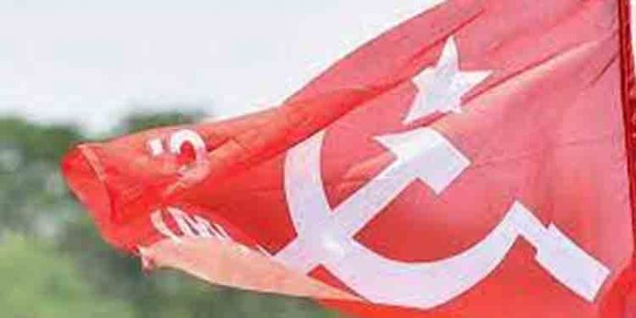 പന്തളത്തെ ആദ്യ ഏരിയ സെക്രട്ടറിയുടെ മകന് പാര്ട്ടി വിട്ടു പന്തളത്തെ ആദ്യ ഏരിയ സെക്രട്ടറിയുടെ മകന് പാര്ട്ടി വിട്ടു