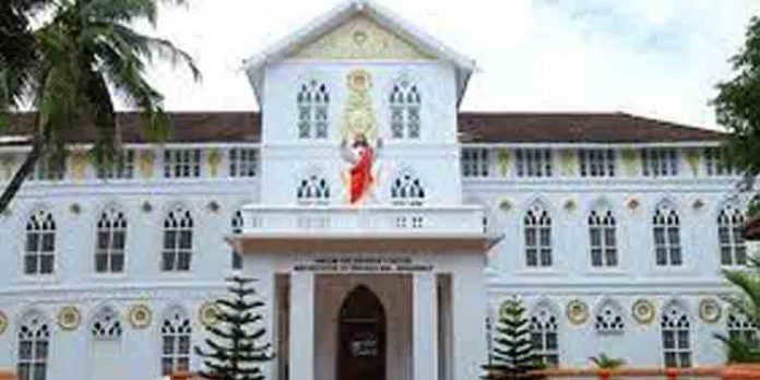 കുര്ബാന ഏകീകരണം നാളെ മുതല് നടപ്പിലാക്കില്ല ജനാഭിമുഖ കുര്ബനയക്ക് മാര്പാപ്പയുടെ അനുമതി കുര്ബാന ഏകീകരണം നാളെ മുതല് നടപ്പിലാക്കില്ല ജനാഭിമുഖ കുര്ബനയക്ക് മാര്പാപ്പയുടെ അനുമതി