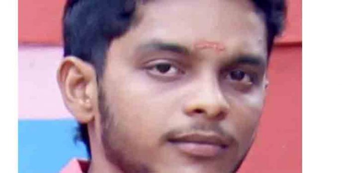 സ്ഫോടകവസ്തു പൊട്ടിത്തെറിച്ച് യുവാവ് മരിച്ച സംഭവം : പരിശീലനം നല്കിയവര് പിടിയില് സ്ഫോടകവസ്തു പൊട്ടിത്തെറിച്ച് യുവാവ് മരിച്ച സംഭവം : പരിശീലനം നല്കിയവര് പിടിയില്