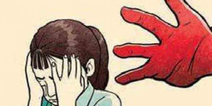 വീട്ടില് അതിക്രമിച്ചു കയറി പെണ്കുട്ടിയെ ഉപദ്രവിക്കാന് ശ്രമിച്ചയാള് അറസ്റ്റില് വീട്ടില് അതിക്രമിച്ചു കയറി പെണ്കുട്ടിയെ ഉപദ്രവിക്കാന് ശ്രമിച്ചയാള് അറസ്റ്റില്