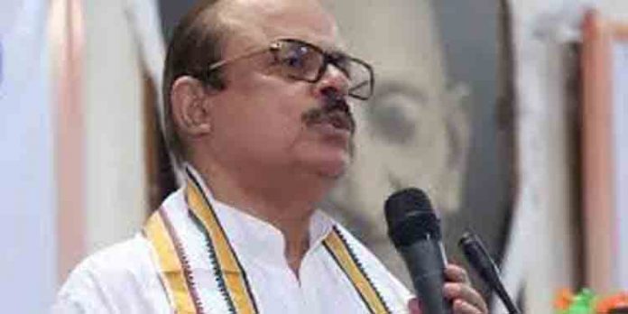 തൃണമൂലിലേക്കുള്ള കോണ്ഗ്രസ് നേതാക്കളുടെ കൂറുമാറ്റത്തില് ആശങ്കയില്ലെന്ന് താരിഖ് അന്വര് തൃണമൂലിലേക്കുള്ള കോണ്ഗ്രസ് നേതാക്കളുടെ കൂറുമാറ്റത്തില് ആശങ്കയില്ലെന്ന് താരിഖ് അന്വര്